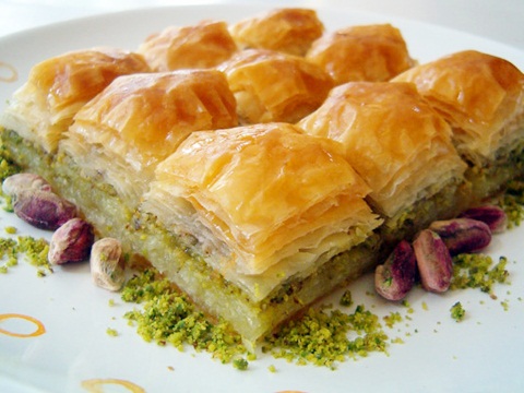 Baklava diye bunca yıl bakın ne yemişiz!