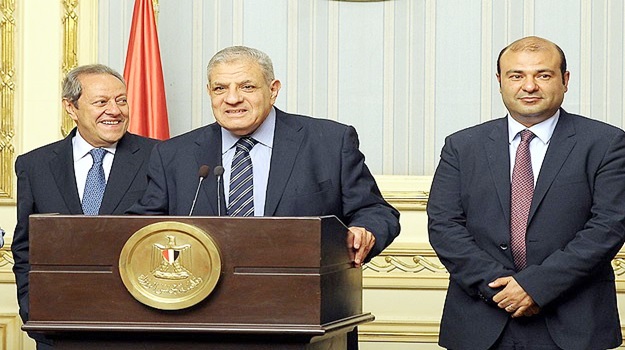 Mısır'da yeni hükümet yemin etti