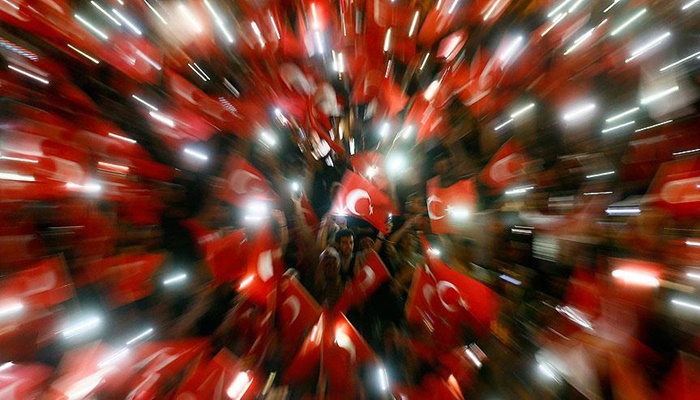 'Demokrasi bekçileri'nden birlik mesajı