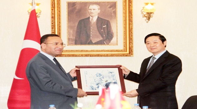 Bozdağ, ÇKP Merkez Komite Üyesi Qibao'yu kabul etti