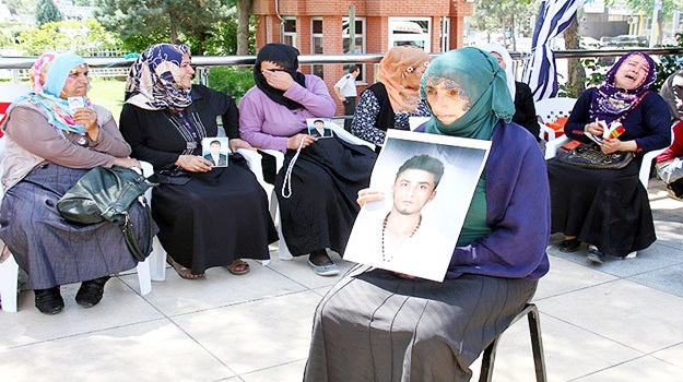 700 çocuk dağa kaçırıldı