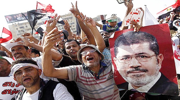Mısır'da yeni anayasaya tepkiler