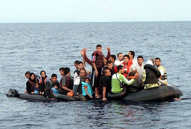 İtalya'da 3 bin 300 kaçak göçmen kurtarıldı
