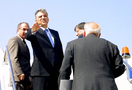 Kulak rahatsızlığı nükseden Gül, Bişkek'ten ayrıldı