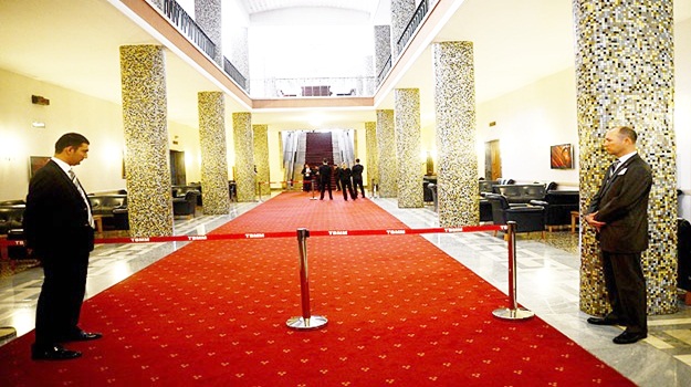 Meclis'te güvenlik önlemleri artırıldı