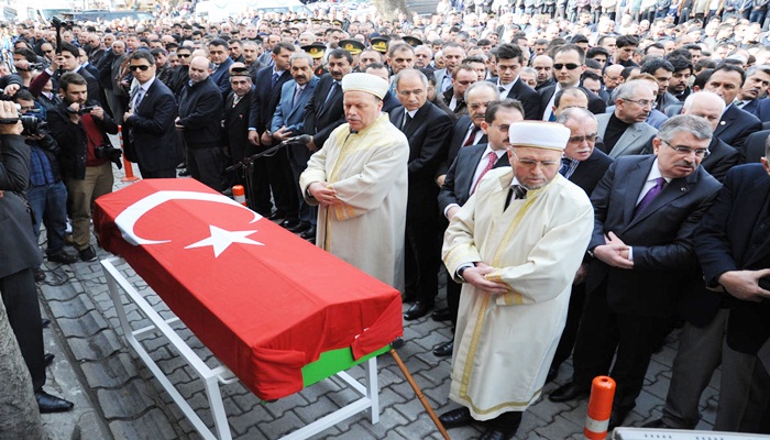 Kemelek son yolculuğuna uğurlandı