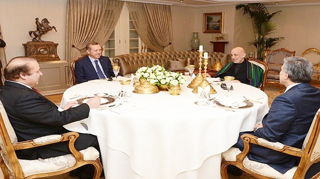 Gül'den Karzai ve Şerif onuruna yemek