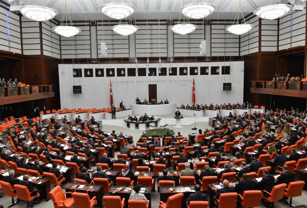 'Meclis'te daha fazla kadın milletvekili görmek istiyoruz'