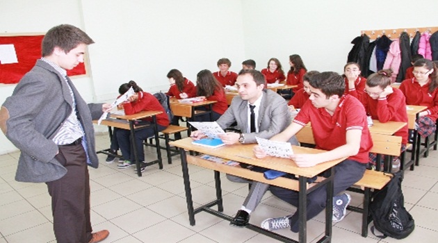 Empati için öğretmenler öğrenci, öğrenciler öğretmen oldu
