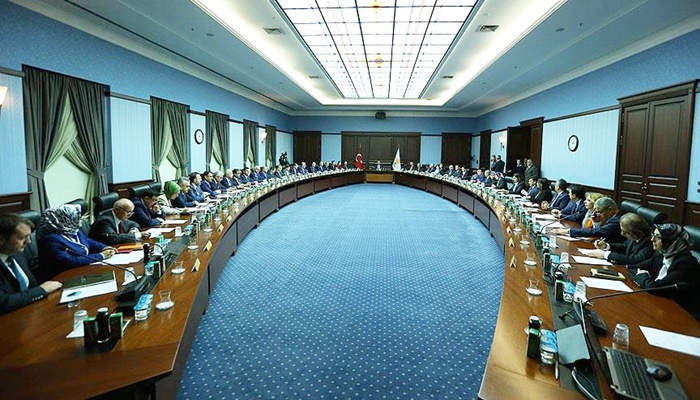 AK Parti MKYK sona erdi