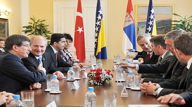 Ziyaret sorununu Davutoğlu çözdü