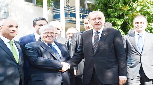 Başbakan Erdoğan'dan DSP'ye ziyaret