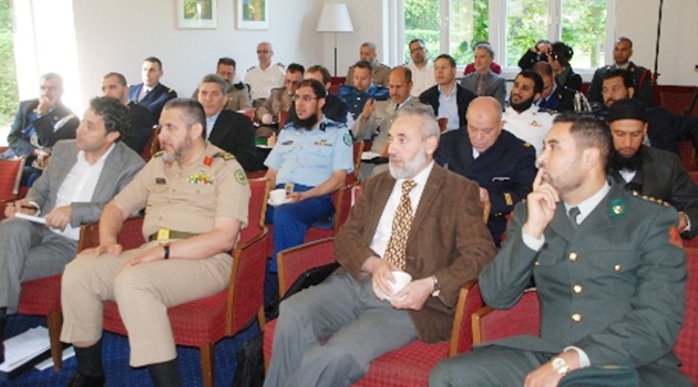 Ordularda görev yapan imamlar Hollanda'da bir araya geldi