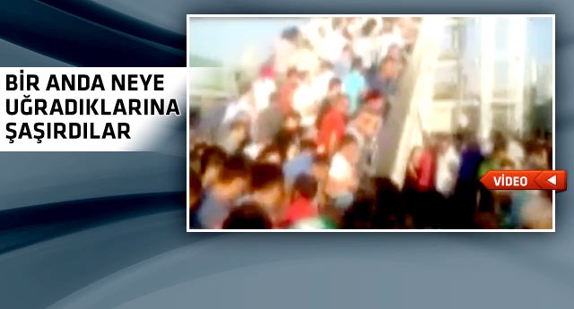 Metrobüs durağında şok kaza!