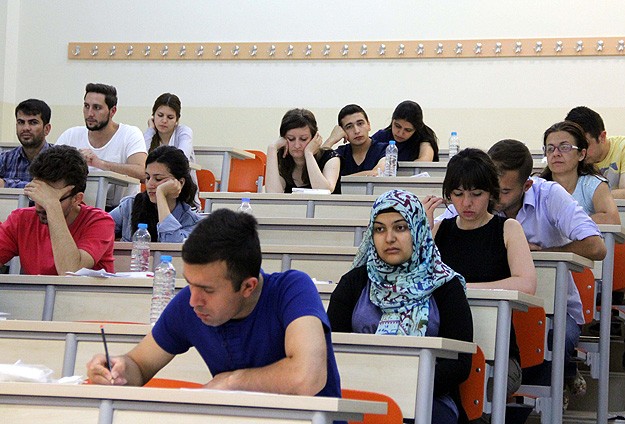 KPSS'nin ikinci gün oturumları yapılıyor