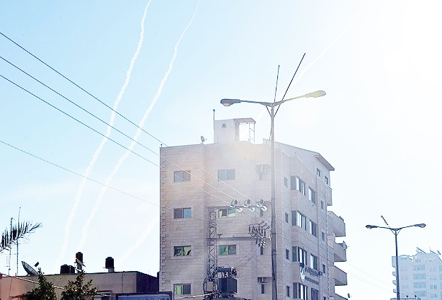 Kassam Tugayları Tel Aviv'deki havalimanını vurdu