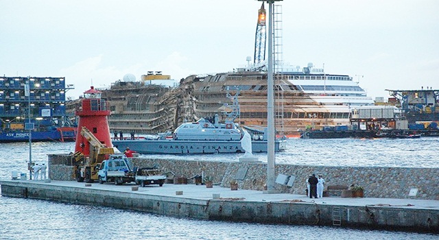 Costa Concordia gemisi doğrultuldu