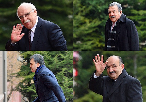 Yeni bakanlarla ilk toplantı