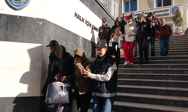 Hamalın sırtından milyonları dolandırmışlar
