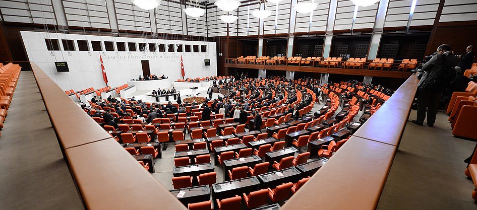 Suriye tezkeresi Meclis'ten geçti