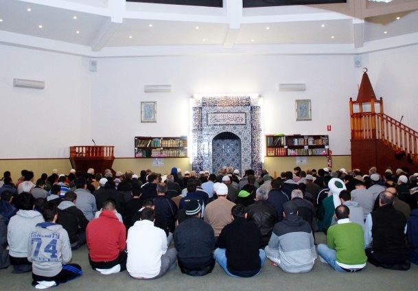 İlk teravih kılındı