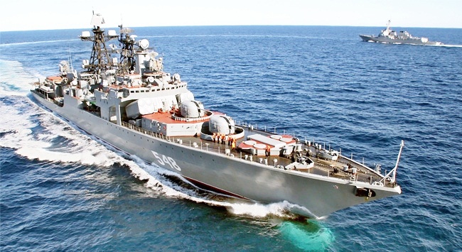 Rus donanması Hazar Denizi'nde