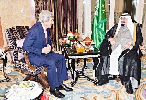 Suudi Arabistan Kralı, ABD Dışişleri Bakanı Kerry'yi kabul etti