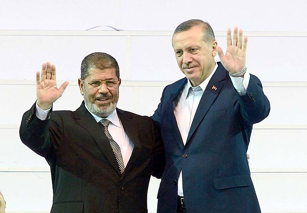 Mısır'a tarihi ziyaret