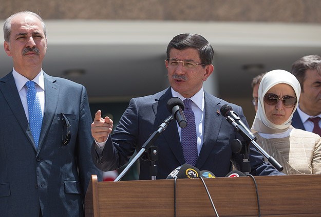 Başbakan Davutoğlu: 'Bir şüpheli tespit edildi'