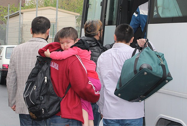 Uygur Türkleri Türkiye'ye girdi