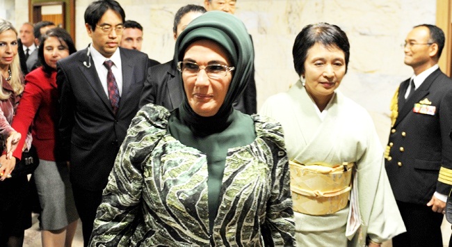 Emine Erdoğan: "Kendini rezil etmiş