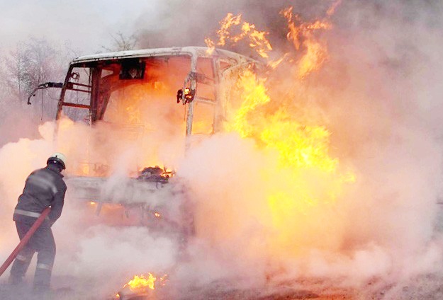 Kolombiya'da 32 çocuk yanarak öldü