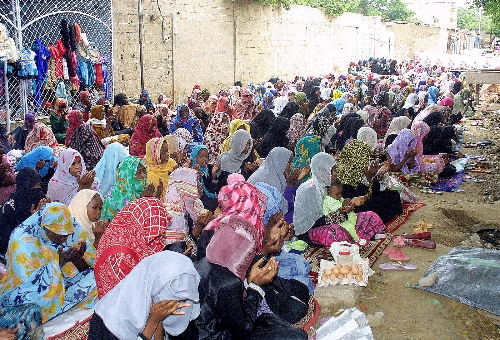 Ramazan'da Çad'daki camiler toplu dua için dolup taşıyor