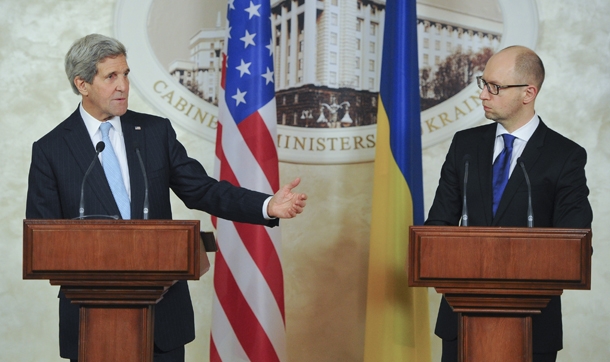 Kerry: ABD, Donbass'taki barış sürecinde garantör olmaya hazır