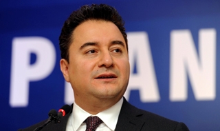 'IMF'de koltuğunu kaybetmek istemeyenler toplanmamak için ayak sürüyor'