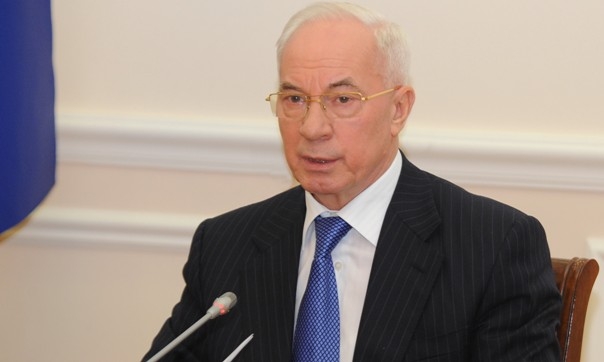 Ukrayna Başbakanı Azarov: Olaylar darbe niteliğinde