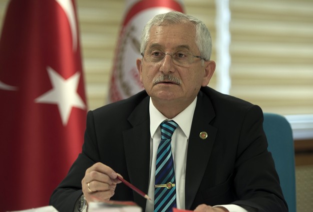 'Seçim barajını 4 parti geçti'