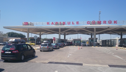 Gurbetçilerin dönüşü başladı, Kapıkule'de araç kuyruğu 5 kilometreye ulaştı