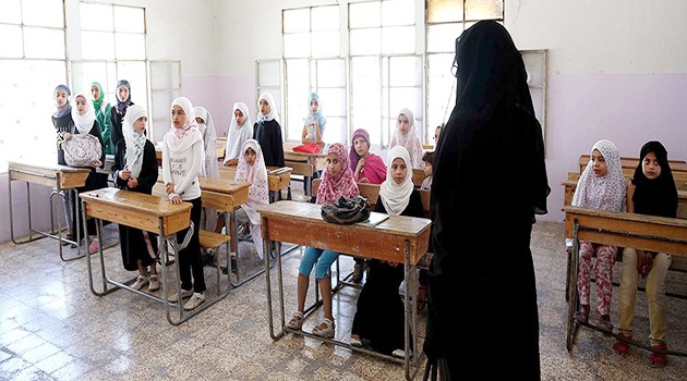 Esed'in kapattığı medreseler yeniden açılıyor