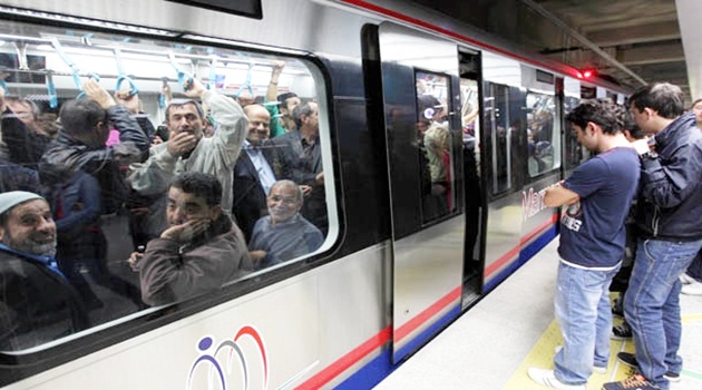 Marmaray ücretli seferlere başladı