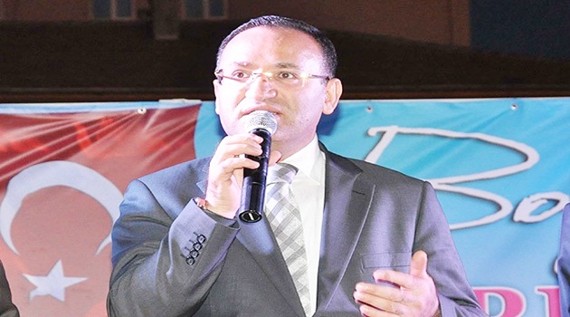 CHP'nin Genel Başkanı kaçış yolu arıyor