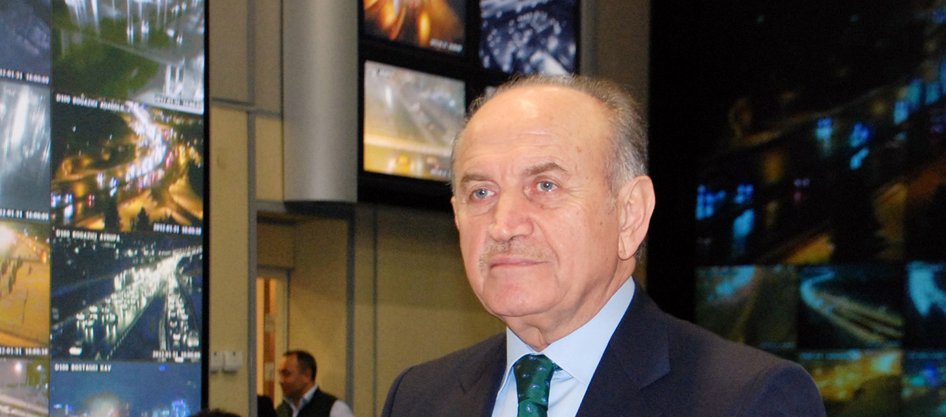 Yıllık 27 milyon lira burs vermiş olduk