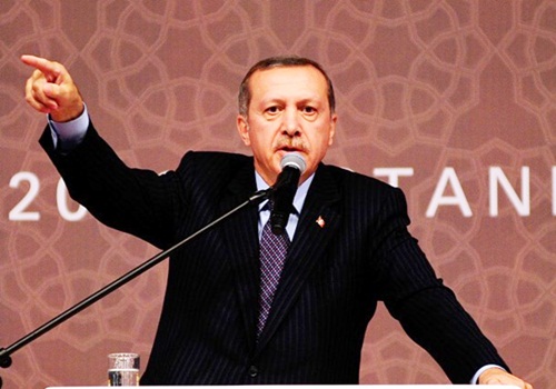Bunları nasıl köşe yazarı yapıyorsunuz?