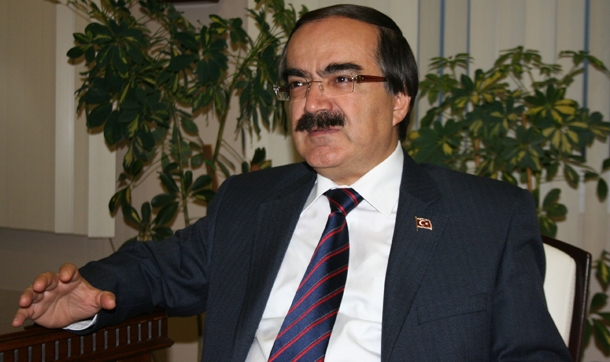 Vali Coş: Atatürk'ü anma töreninde sinkaflı küfürlere maruz kaldım