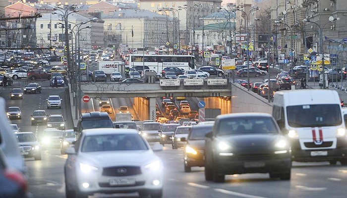 Rusya'da yüksek fiyatlar oto satışını düşürdü