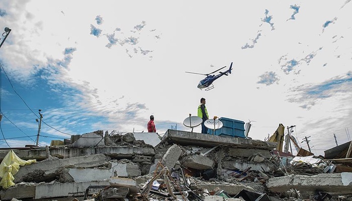 Ekvador'daki depremde ölü sayısı 350'ye yükseldi