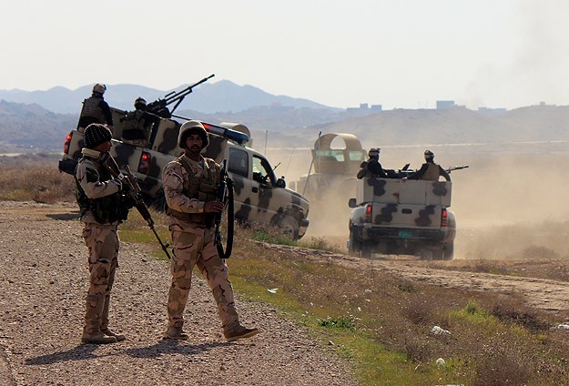 Irak ordusu Elbu Ferrac bölgesinde ilerliyor