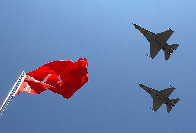 Suriye sınırında F-16'lar havalandı