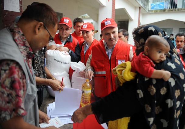 Kızılay'dan Arakanlı Müslümanlara yardım