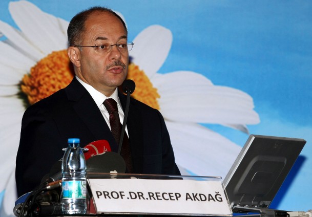 Bütün hastaneler milletin hizmetinde